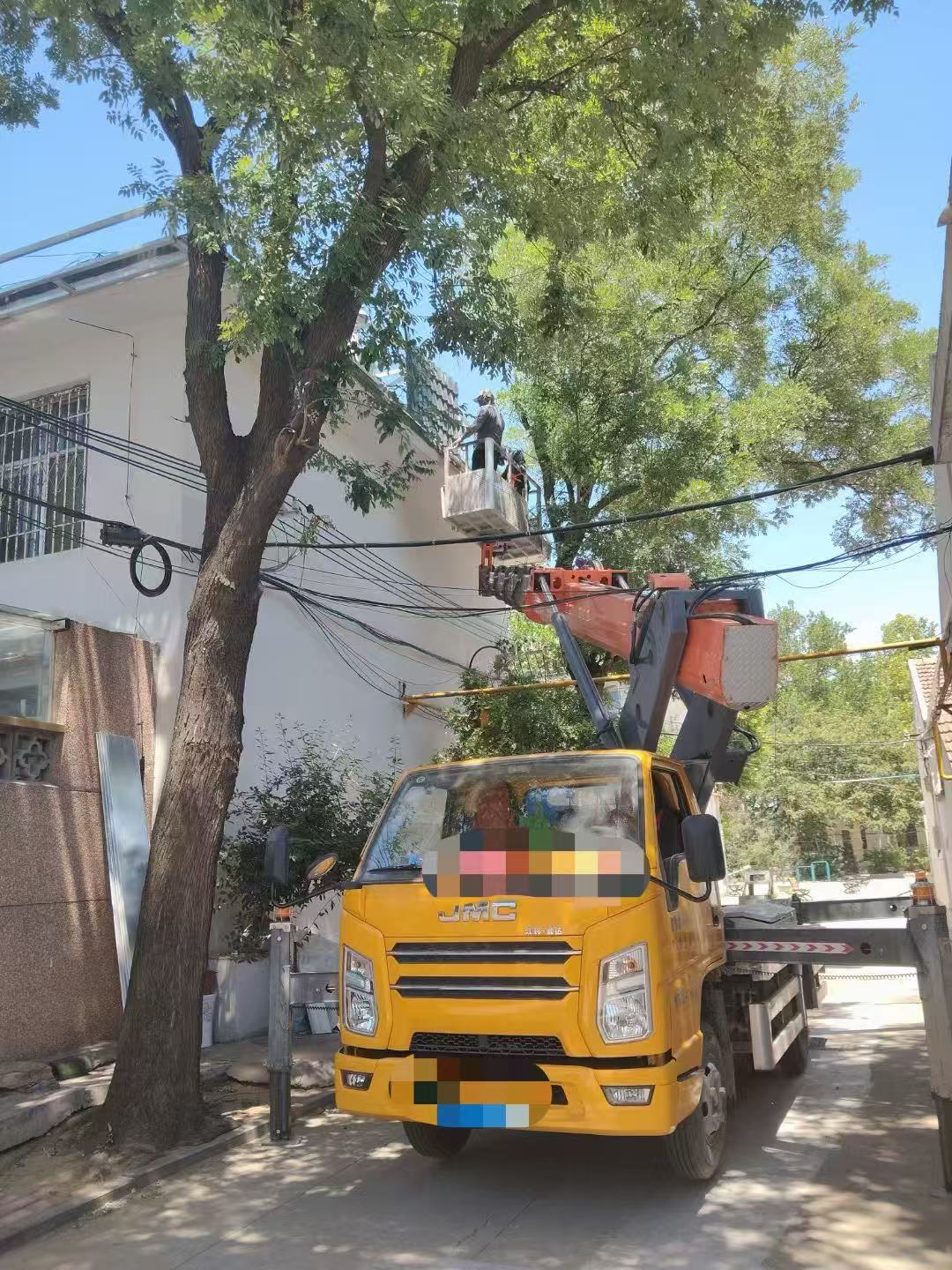 江油市高空作业车能吊装重物吗？最大承载多少公斤？